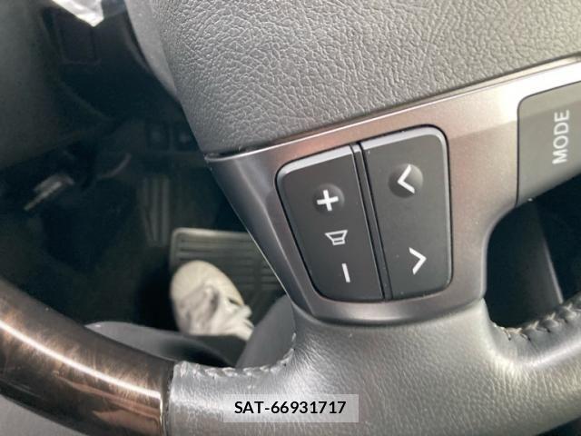 Toyota HIACE VAN 2024-06 8073943-21