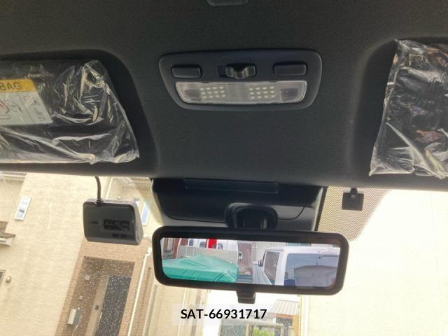 Toyota HIACE VAN 2024-06 8073943-24