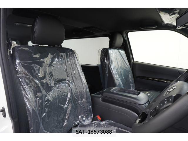 Toyota HIACE VAN 2026-06 8073939-20