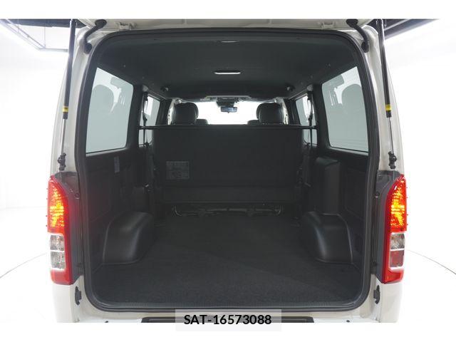 Toyota HIACE VAN 2026-06 8073939-27