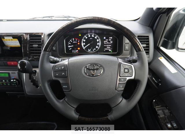 Toyota HIACE VAN 2026-06 8073939-8