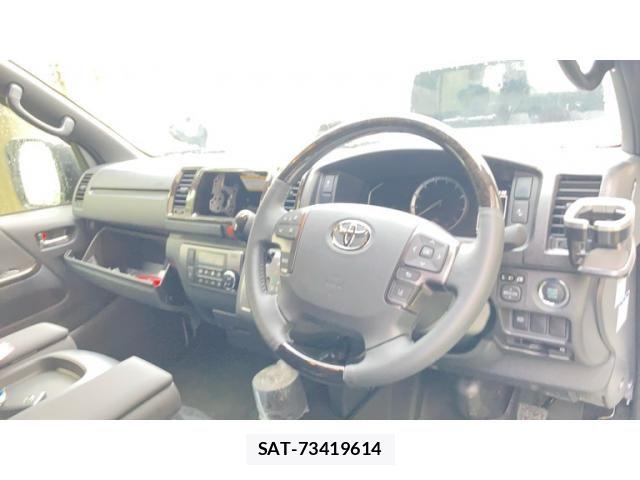 Toyota HIACE VAN 2025-07 8073942-10