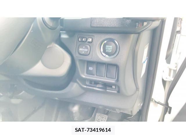 Toyota HIACE VAN 2025-07 8073942-11