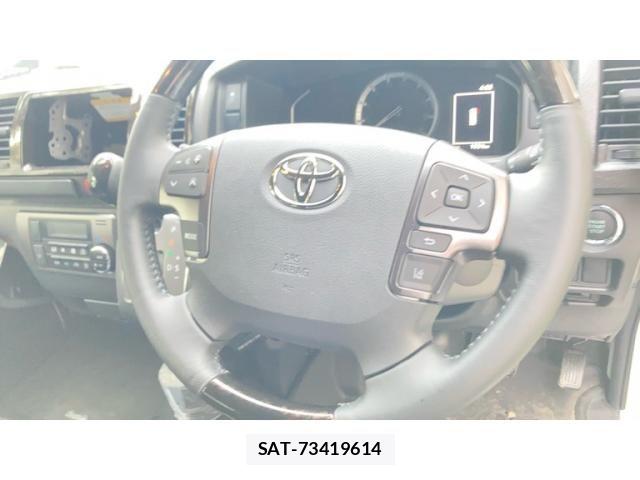 Toyota HIACE VAN 2025-07 8073942-12