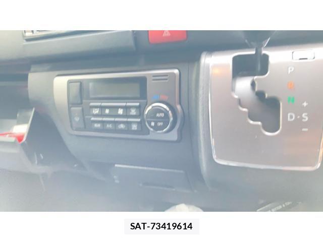 Toyota HIACE VAN 2025-07 8073942-16