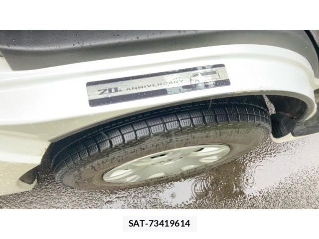 Toyota HIACE VAN 2025-07 8073942-21