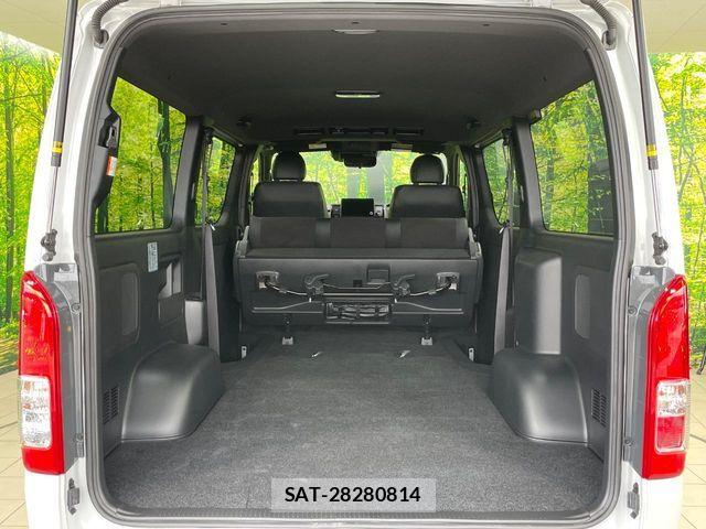 Toyota HIACE VAN 2026-05 8073936-10
