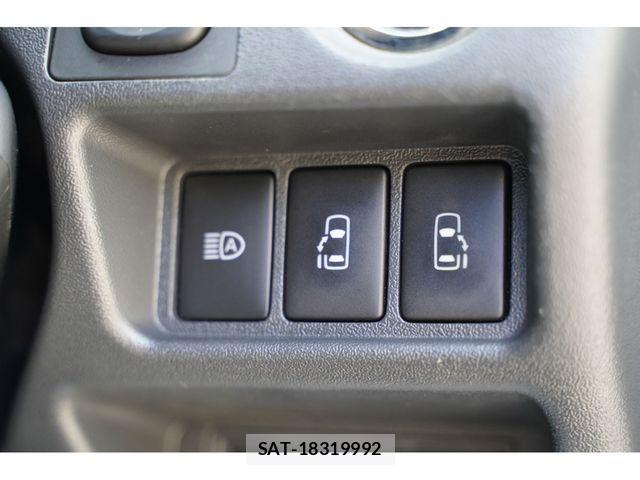 Toyota HIACE VAN 2022-02 8073944-17