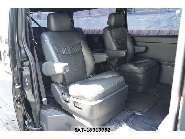 Toyota HIACE VAN 2022-02 8073944-22