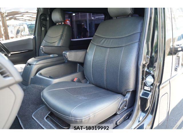 Toyota HIACE VAN 2022-02 8073944-26