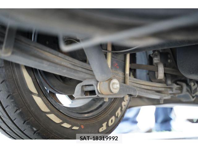 Toyota HIACE VAN 2022-02 8073944-2