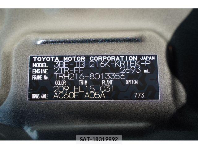 Toyota HIACE VAN 2022-02 8073944-6