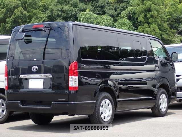 Toyota HIACE VAN 2023-09 8073950-1