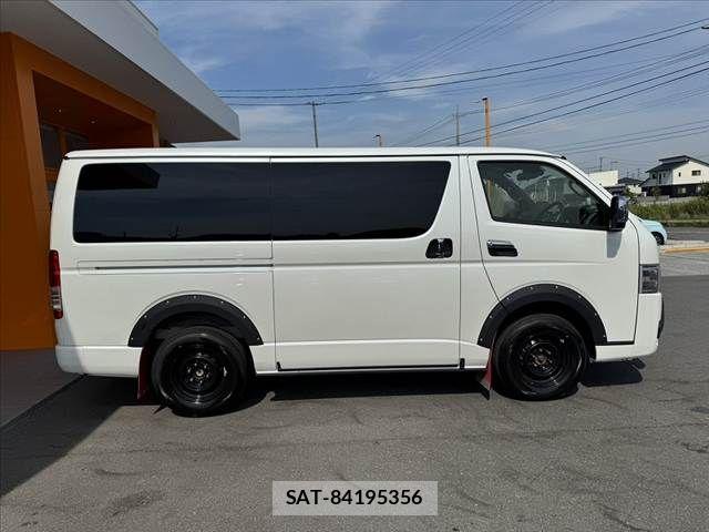 Toyota HIACE VAN 2025-05 8073940-10
