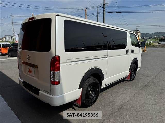 Toyota HIACE VAN 2025-05 8073940-13
