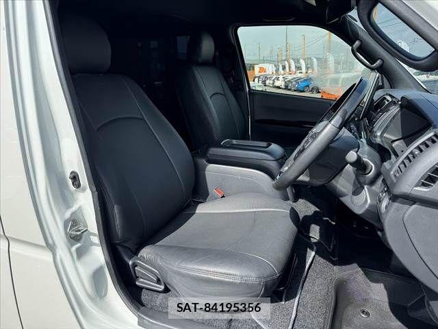 Toyota HIACE VAN 2025-05 8073940-15