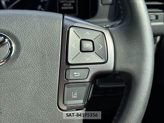 Toyota HIACE VAN 2025-05 8073940-26