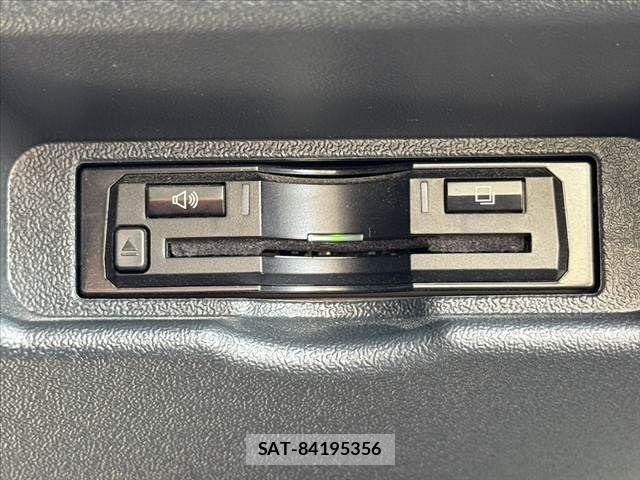 Toyota HIACE VAN 2025-05 8073940-5