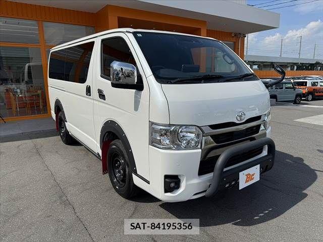 Toyota HIACE VAN 2025-05 8073940-7