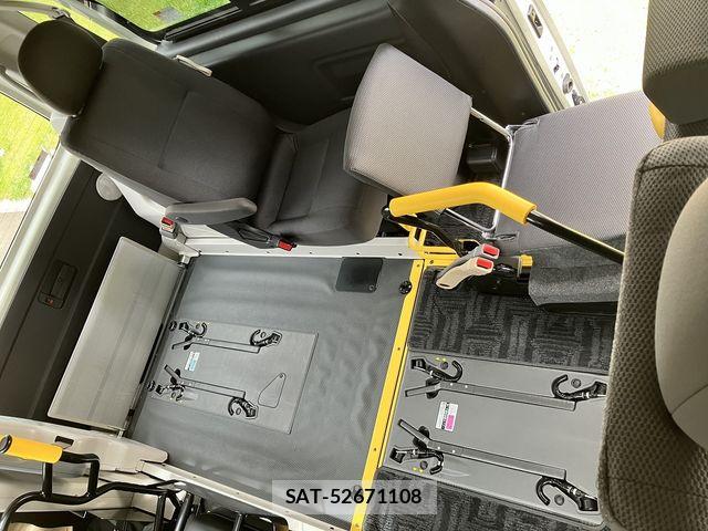 Toyota HIACE VAN 2021-06 8073938-13