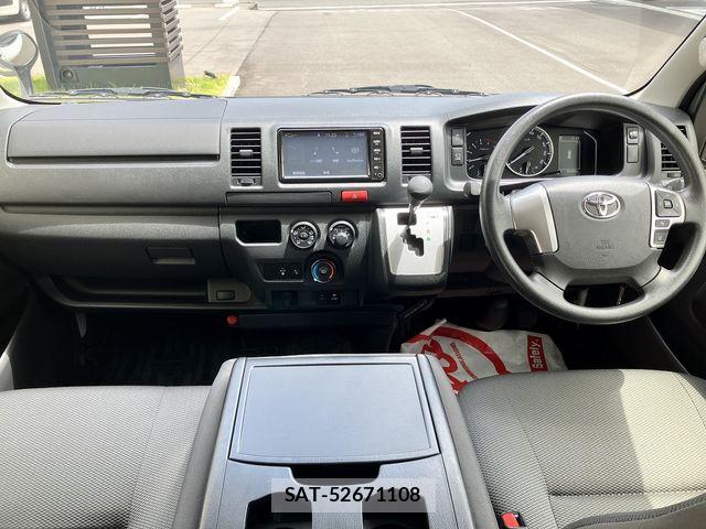 Toyota HIACE VAN 2021-06 8073938-14