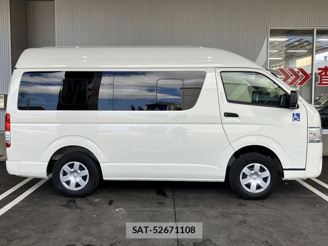 Toyota HIACE VAN 2021-06 8073938-4