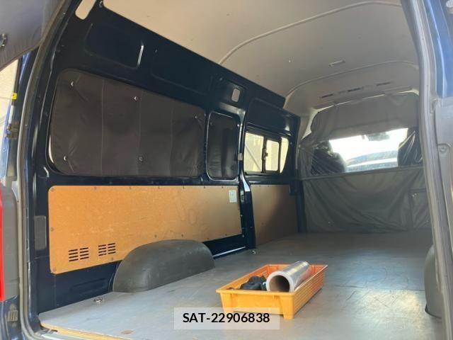 Toyota HIACE VAN 2019-12 8099505-11
