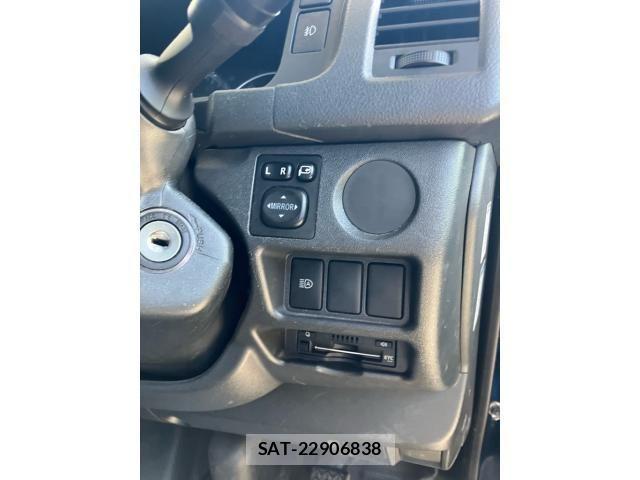 Toyota HIACE VAN 2019-12 8099505-20