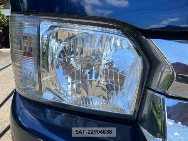 Toyota HIACE VAN 2019-12 8099505-4