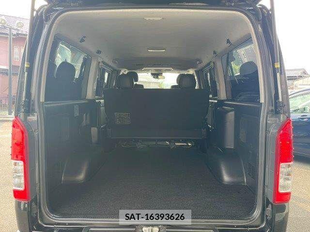 Toyota HIACE VAN 2018-02 8099502-9