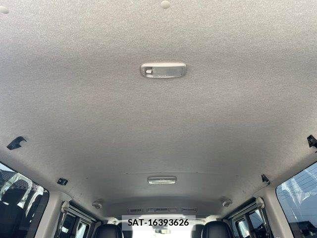 Toyota HIACE VAN 2018-02 8099502-10