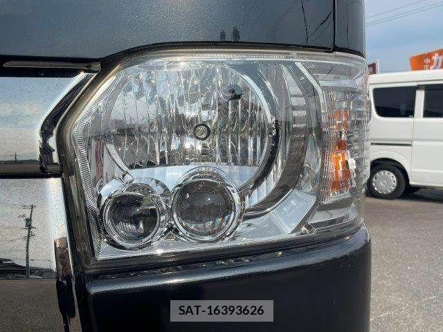 Toyota HIACE VAN 2018-02 8099502-21