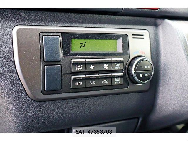 Toyota HIACE VAN 2025-01 8099468-15