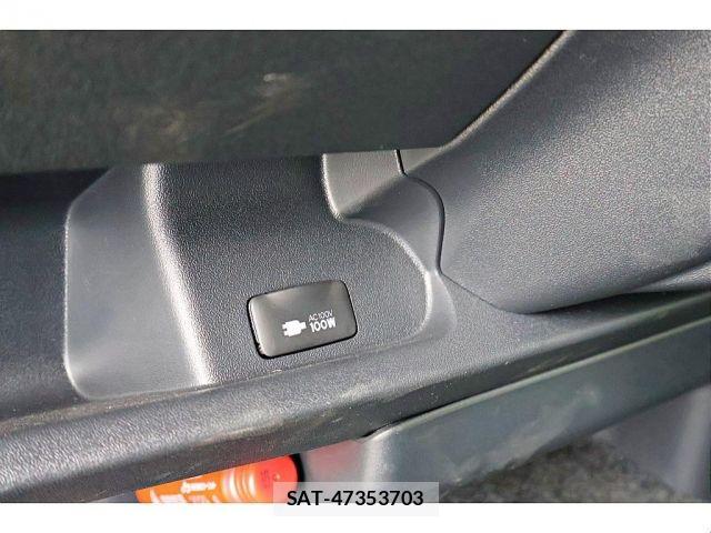 Toyota HIACE VAN 2025-01 8099468-16