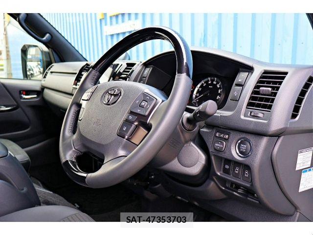 Toyota HIACE VAN 2025-01 8099468-17