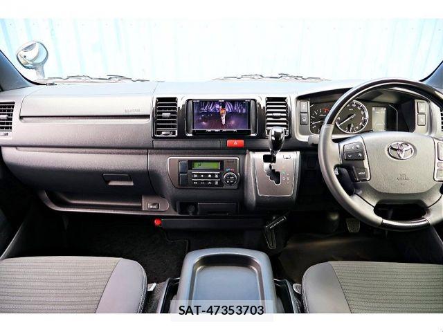 Toyota HIACE VAN 2025-01 8099468-5