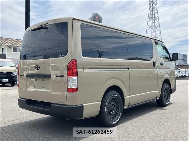 Toyota HIACE VAN 2024-06 8099471-10