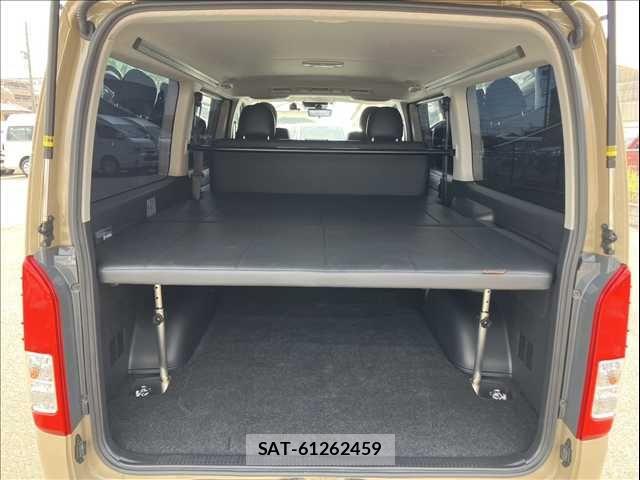 Toyota HIACE VAN 2024-06 8099471-19