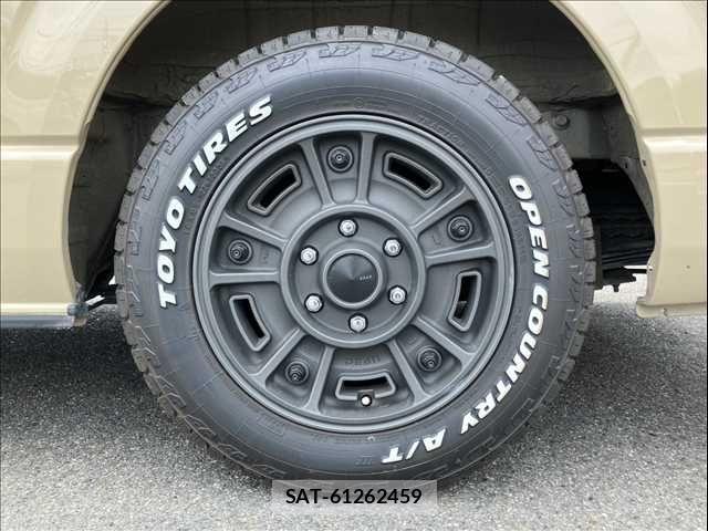 Toyota HIACE VAN 2024-06 8099471-22