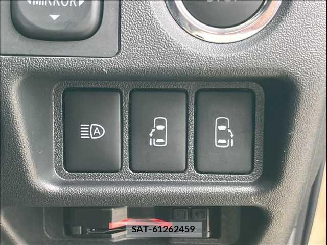 Toyota HIACE VAN 2024-06 8099471-2
