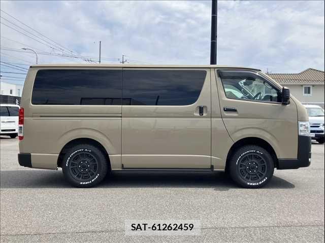 Toyota HIACE VAN 2024-06 8099471-6
