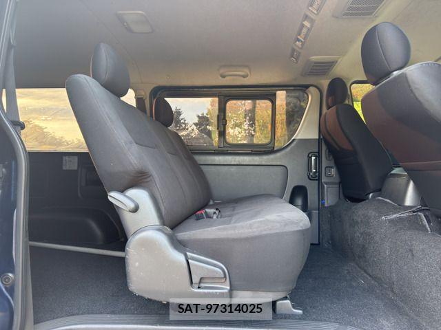 Toyota HIACE VAN 2018-01 8099497-16