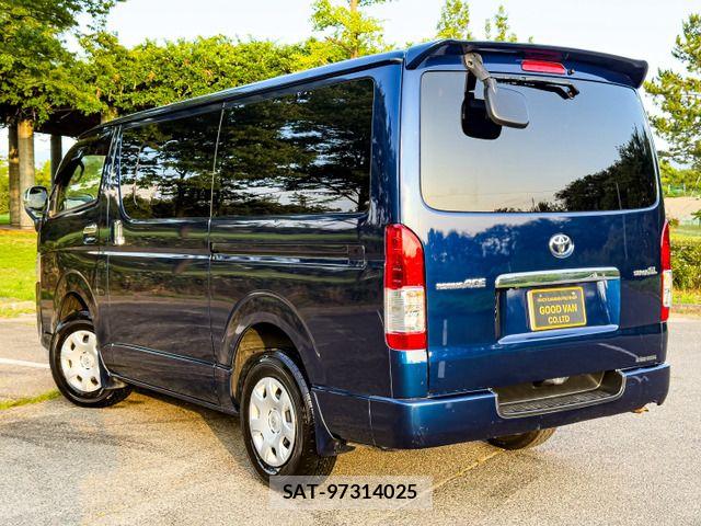 Toyota HIACE VAN 2018-01 8099497-1