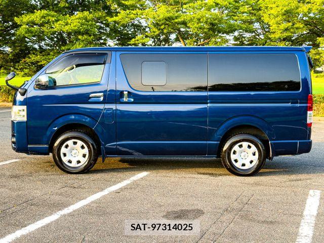 Toyota HIACE VAN 2018-01 8099497-5