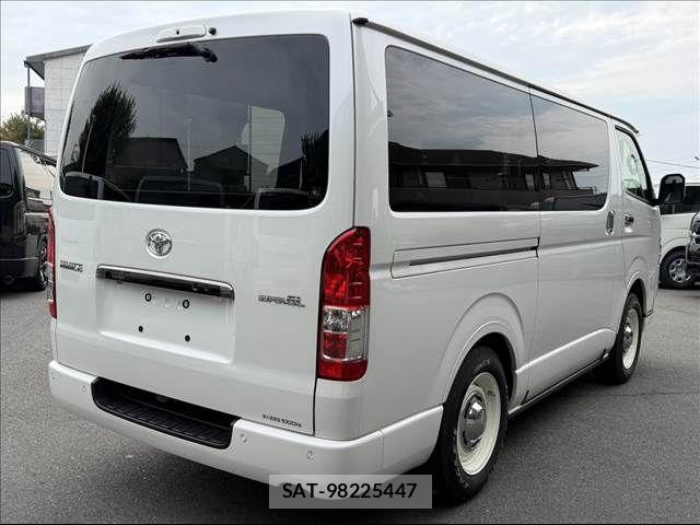 Toyota HIACE VAN 2021-01 8099473-14