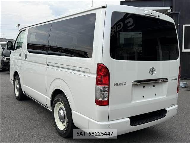 Toyota HIACE VAN 2021-01 8099473-15