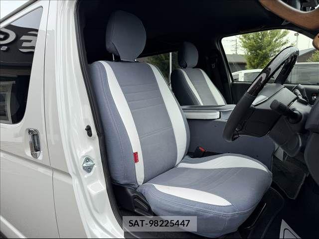 Toyota HIACE VAN 2021-01 8099473-6