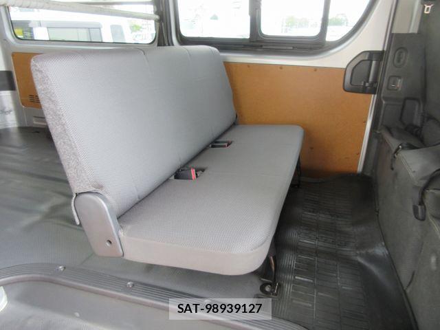 Toyota HIACE VAN 2020-04 8099501-10