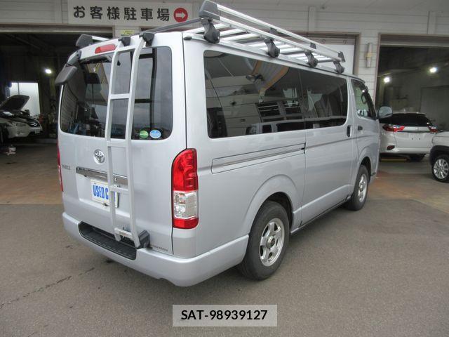 Toyota HIACE VAN 2020-04 8099501-13