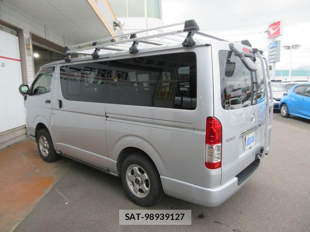 Toyota HIACE VAN 2020-04 8099501-15